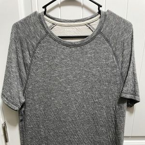 Express Men’s Med Soft wash tee